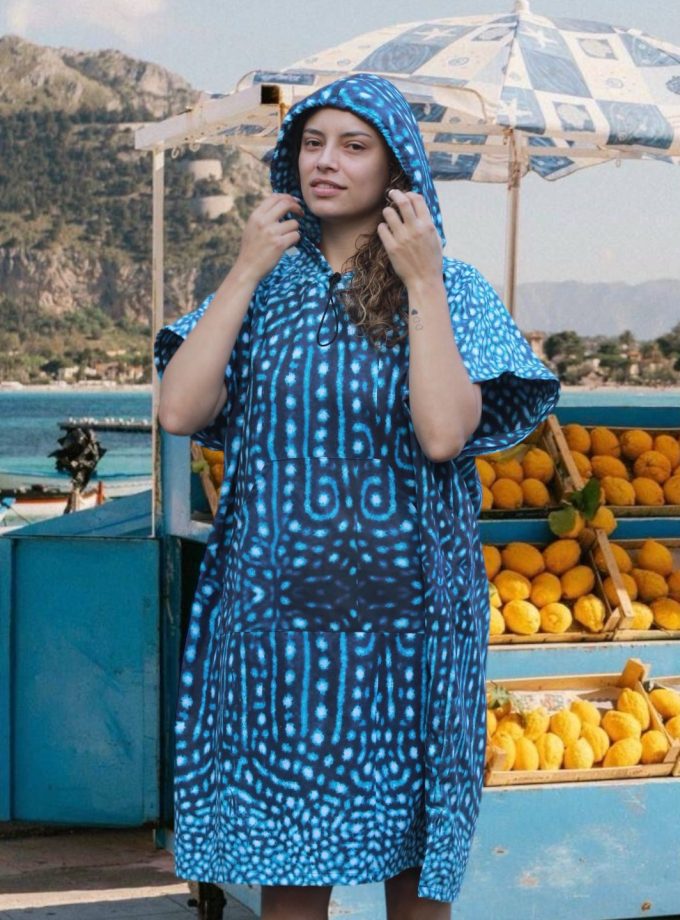 Poncho Tiburon Ballena